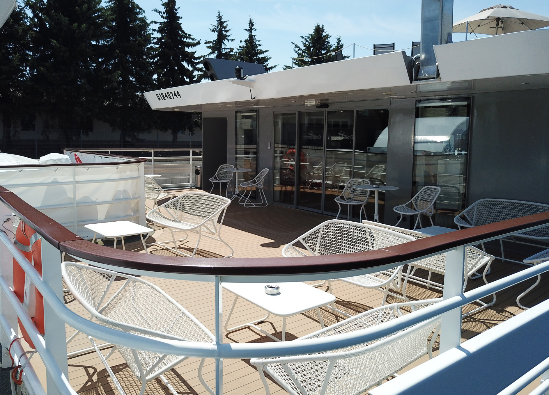 CroisiEurope MS Elbe Princesse Terrace 1.jpg